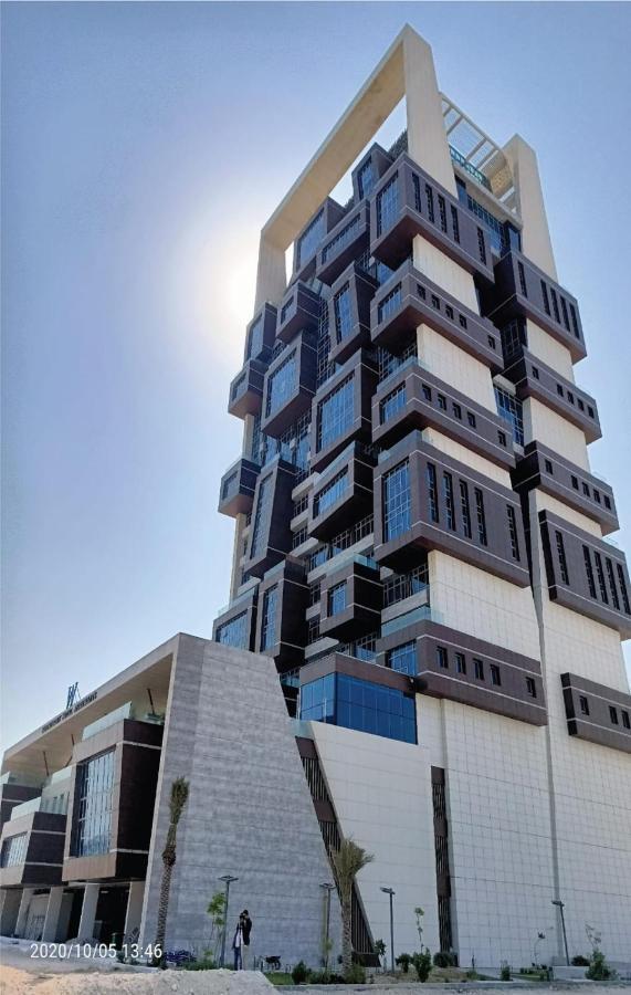 Waterfront Hotel Apartment Lusail Zewnętrze zdjęcie The building in 2018