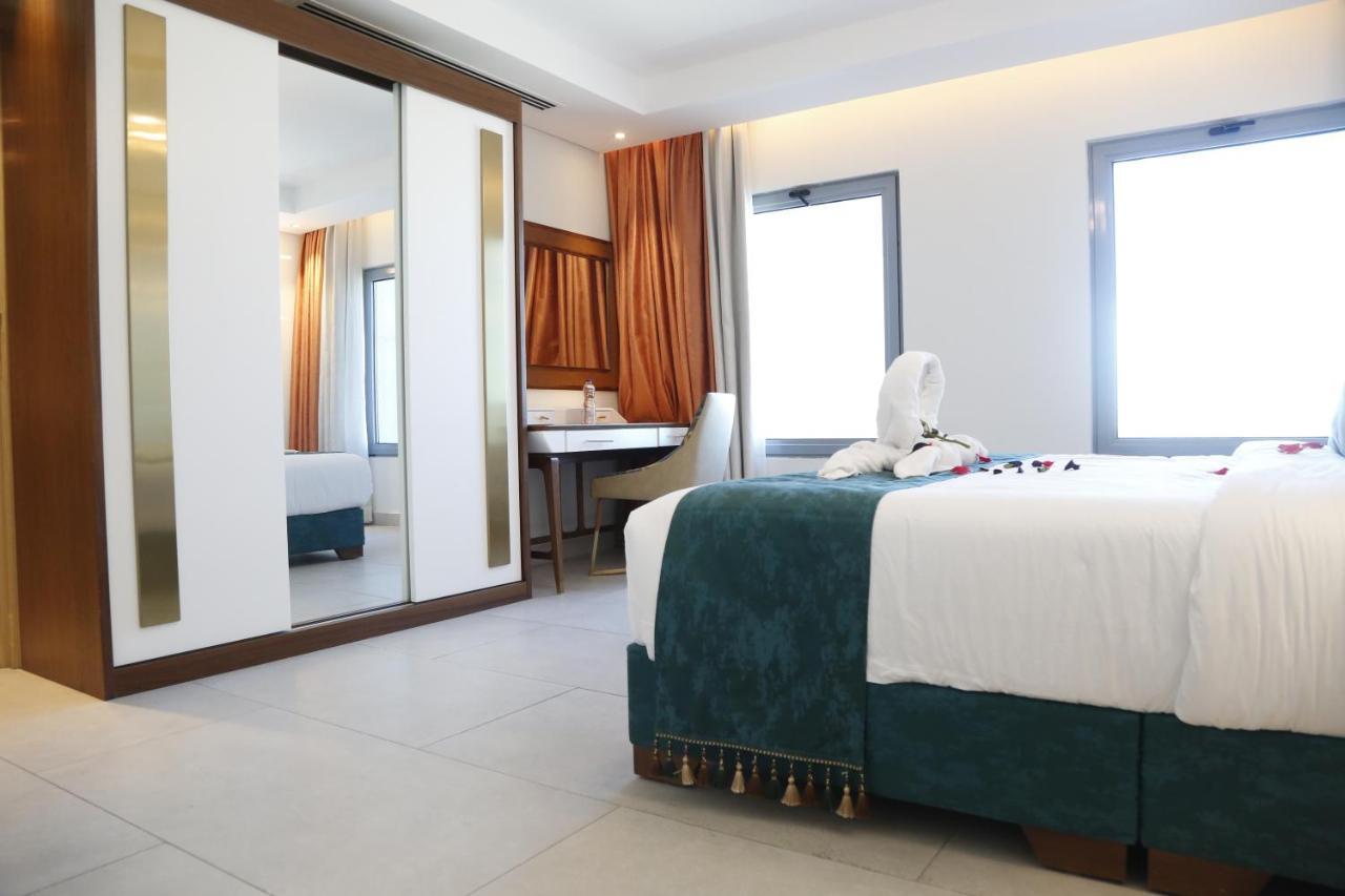Waterfront Hotel Apartment Lusail Zewnętrze zdjęcie A bedroom at the hotel